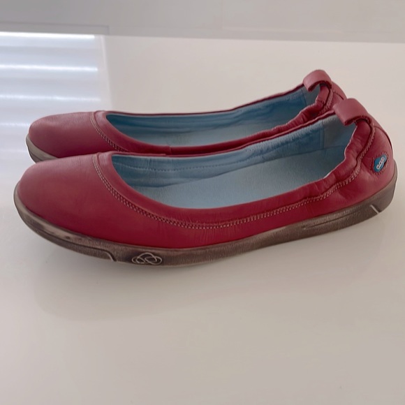 Cloud Acacia Red Leather Ballet Slip-on Shoes - Picture 4 of 11